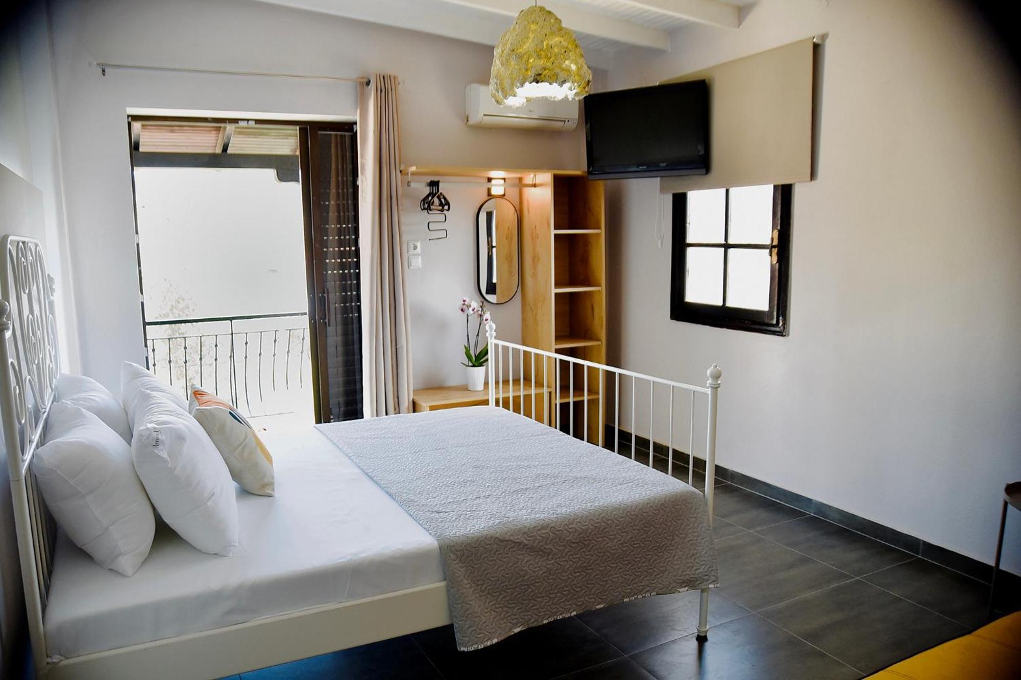 Room Nine 9 Beachfront Apartments Nea Kallikrateia Экстерьер фото