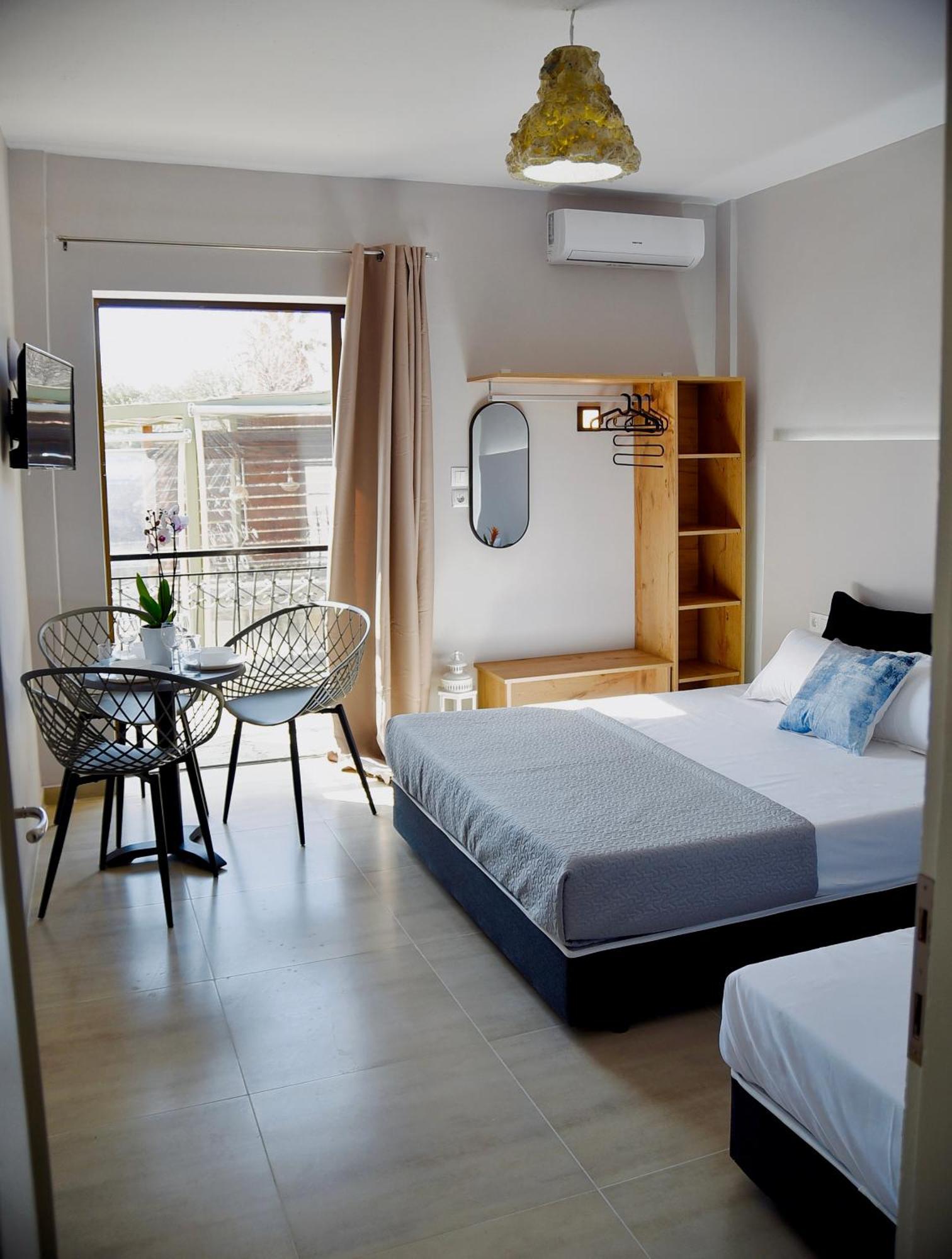 Room Nine 9 Beachfront Apartments Nea Kallikrateia Экстерьер фото