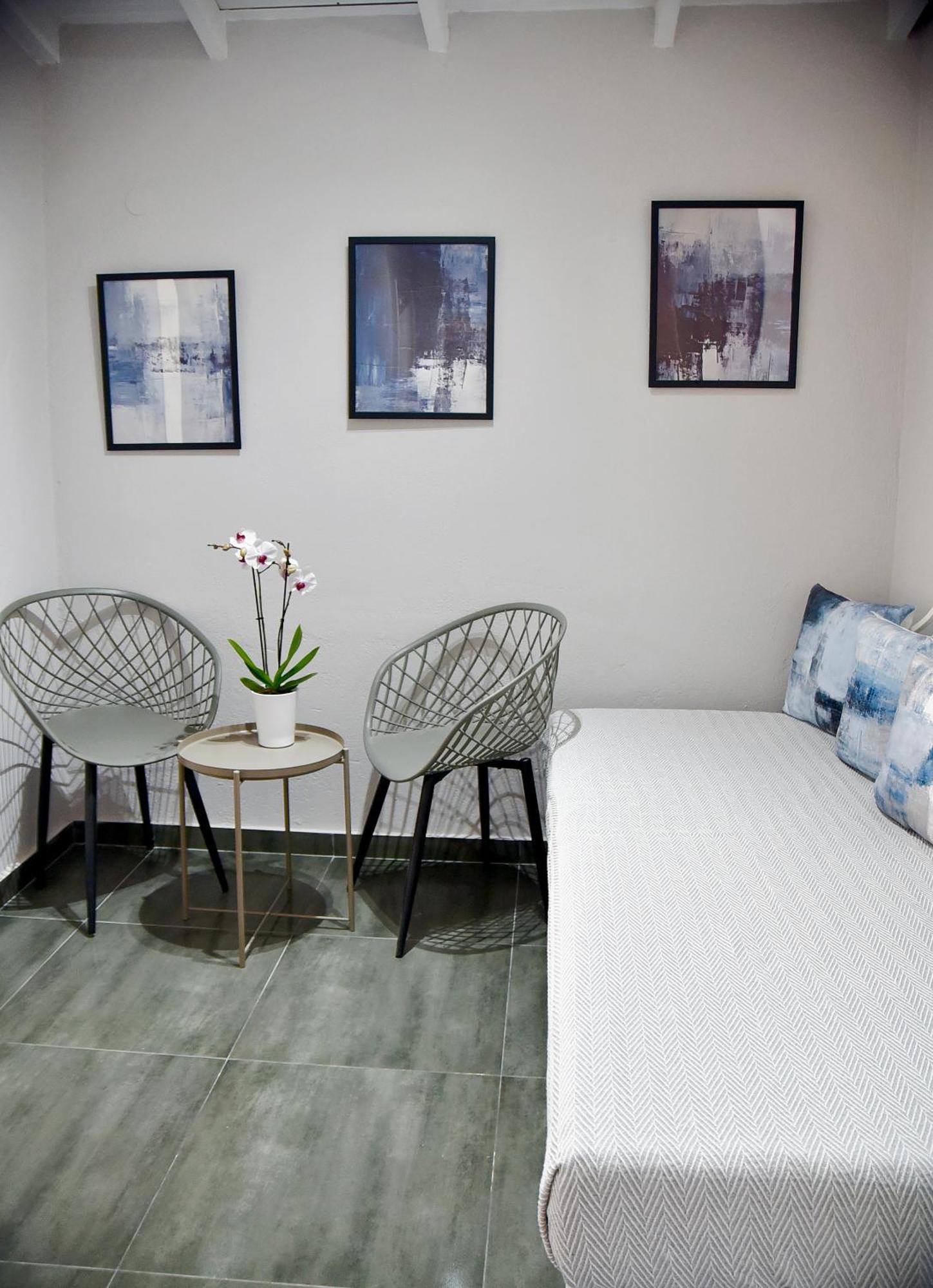 Room Nine 9 Beachfront Apartments Nea Kallikrateia Экстерьер фото