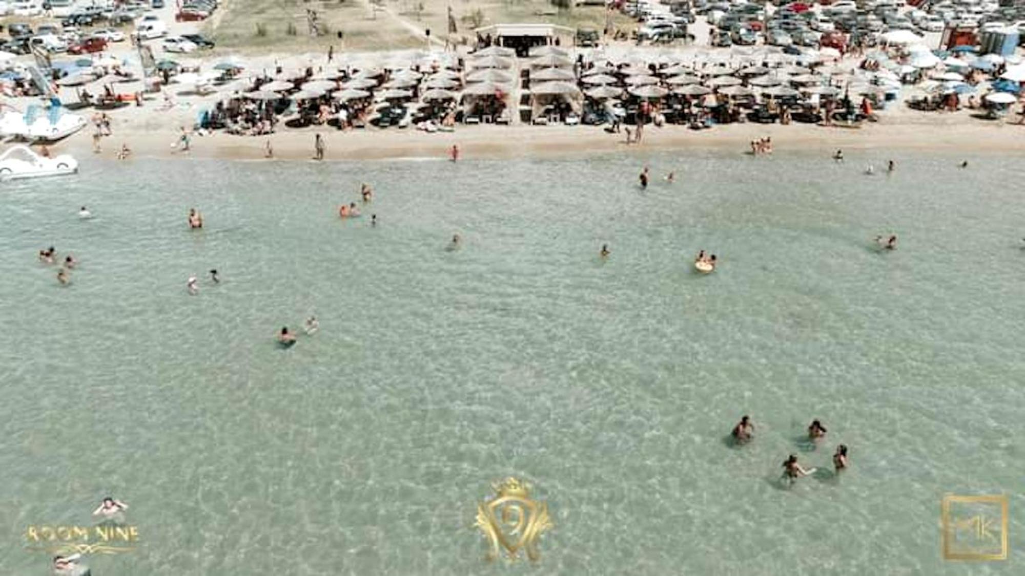 Room Nine 9 Beachfront Apartments Nea Kallikrateia Экстерьер фото